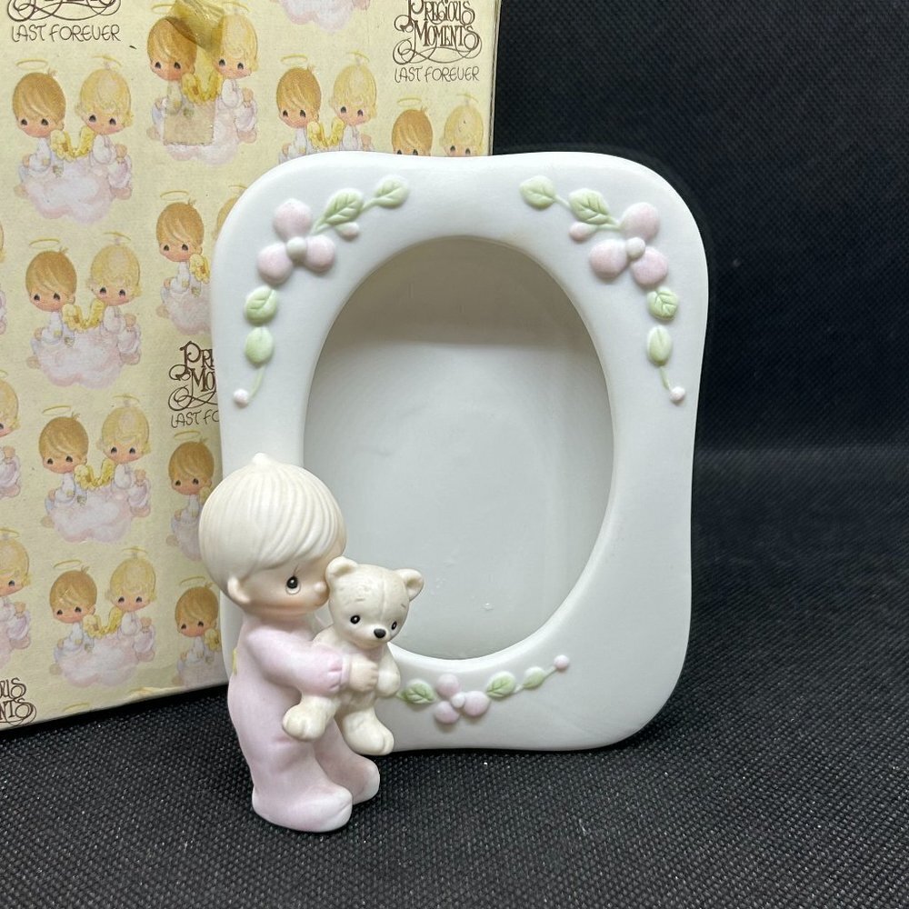 Precious Moments "Jesus Loves Me" photo frame
